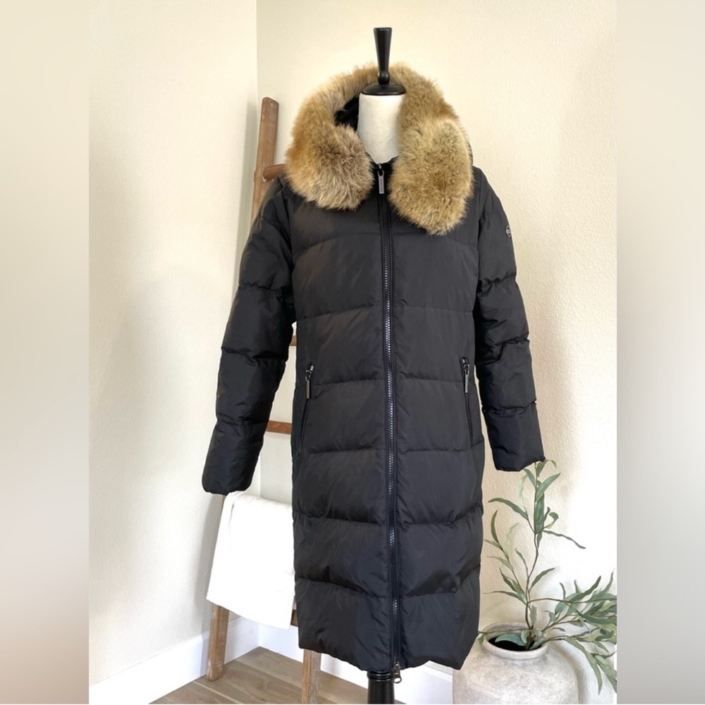 Women's Black Puffer Coat with Faux Fur Collar